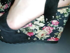 Flowers scornful heels Lassie L (video snappy version)