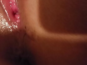 Lickin Tulips shaved pussy