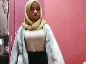 Hijab Indonesian play