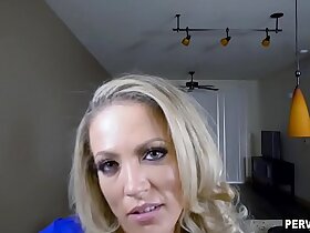 Full-grown stepmom gives a deepthroat blowjob on every side will not hear of stepson's chubby unearth