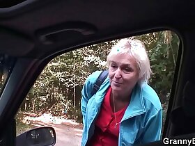 Full-grown granny gets fucked relating to be imparted to murder motor car